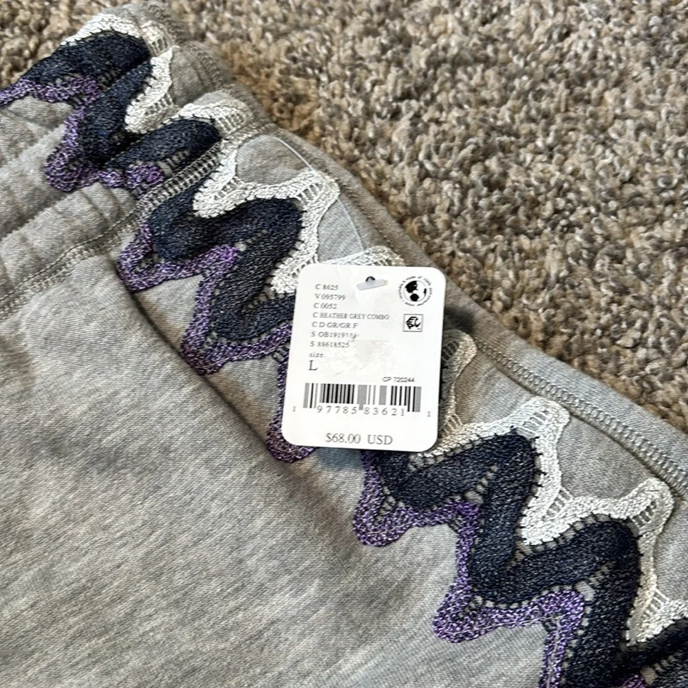 FP Movement Feeling Wavey Short size large NWT - Picture 2 of 5